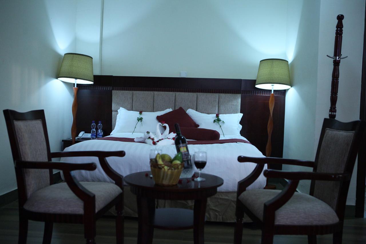 Water Front Hotel บาเฮอร์ดาร์ ภายนอก รูปภาพ